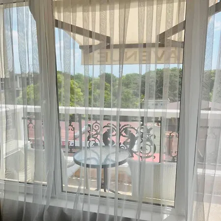 Avenue Hotel 2*