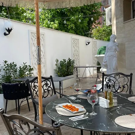 Avenue Hotel 2*