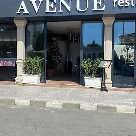 Avenue Hotel